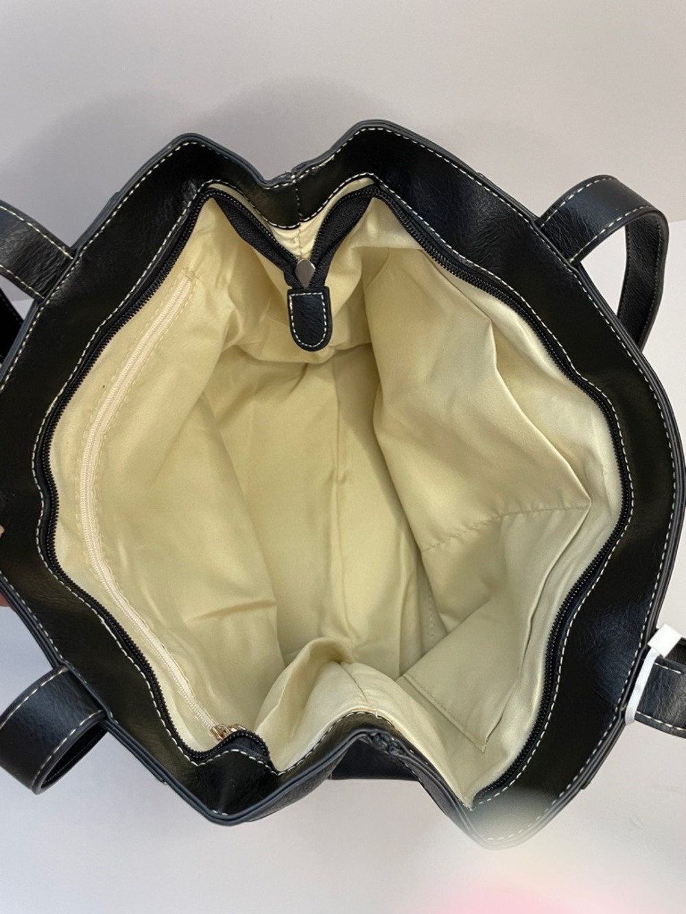 NWT LUXEBOLD Black Tote Bag. - Picture 5 of 6